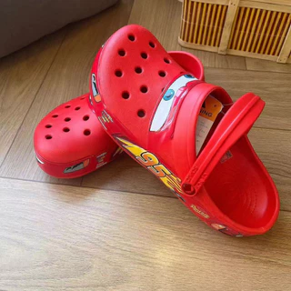 2024 Crocs MCQUEEN ADULT CLOG Sandálias de praia dos desenhos animados masculino