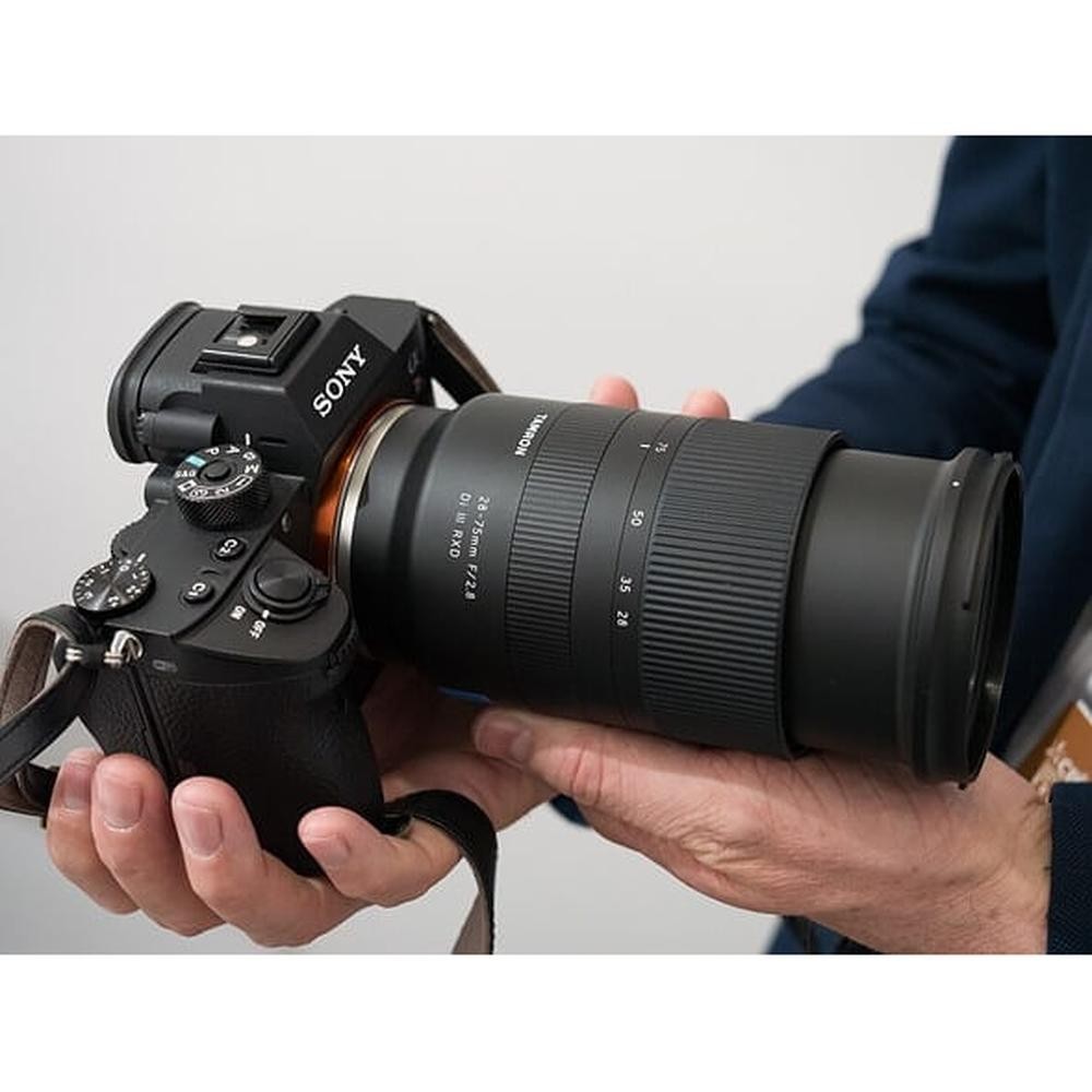 Kit Sony a7III Mirrorless 4k + Lente Tamron 28-75mm f/2.8 Di III