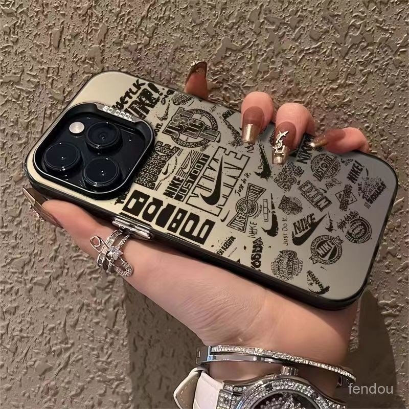 A capa do telefone é legal, a etiqueta de linha da marca da moda é co-famosa para iPhone 16promax 16 15promax 15 14 13 12 11 pro max 8plus 7plus 13pro 14pro 15pro caixa anti-queda