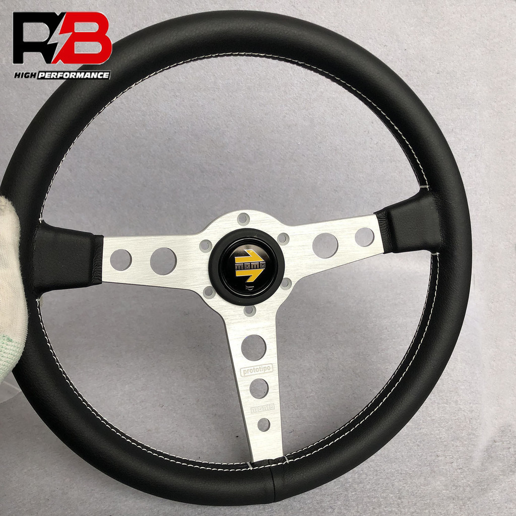 Volante MOMO P1 14 Polegadas/350 Mm Couro Preto Drift Sport