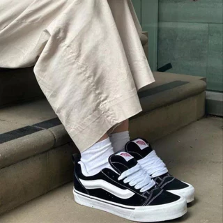 Vannis Vault KNU Skool Vintage Casual Skate Sapatos Preto e Branco