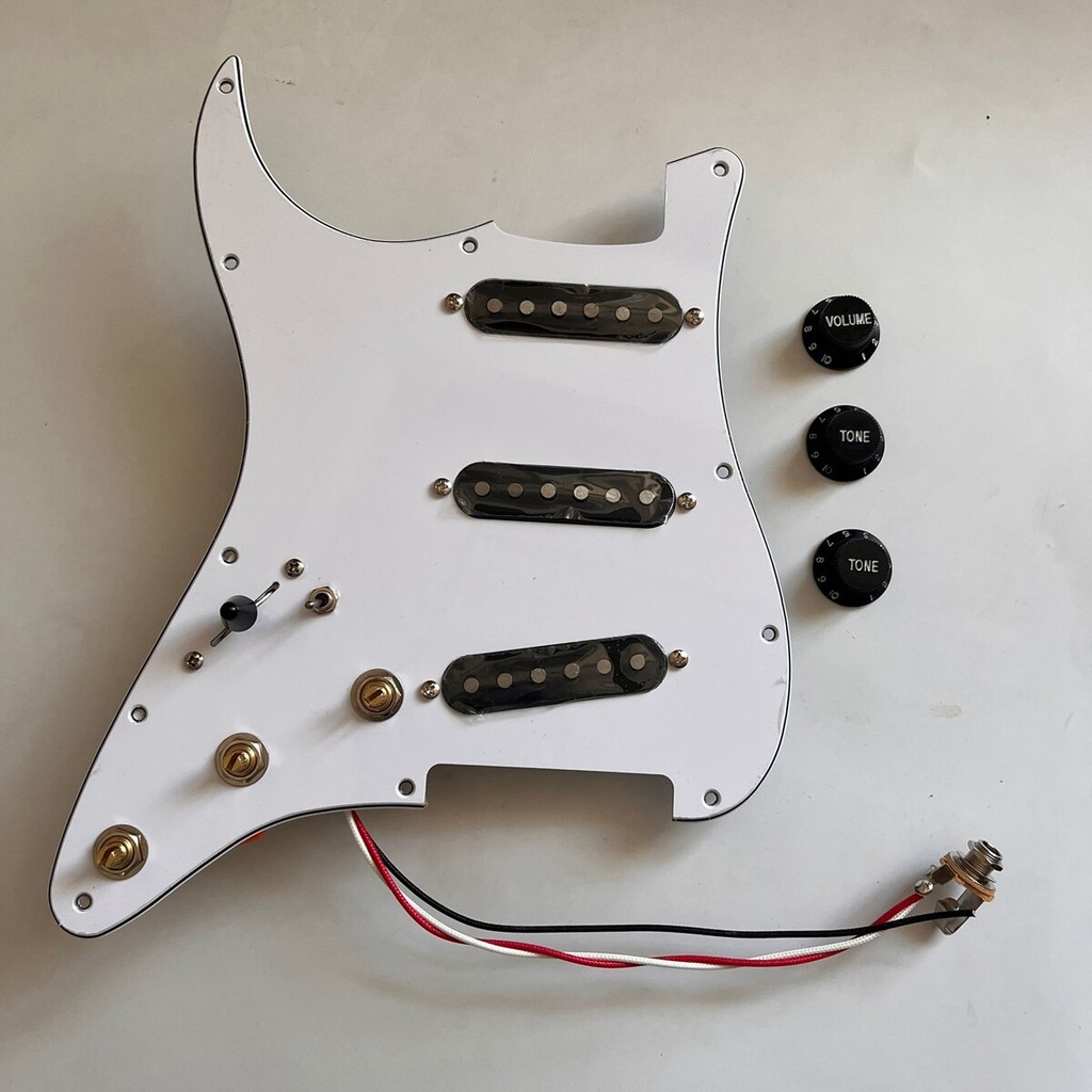 Guitarra Carregada Pré-Cabeada Para Canhotos Stratocaster Pickguard SSS Pick Guard Ainico 5 Captador De Bobina Única CTS Potes De Eixo De Cobre Conjunto De Placa Traseira De Multiinterruptor