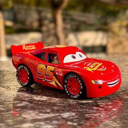 Carrinho Relâmpago McQueen de Ferro – Original Miniatura Colecionável ...