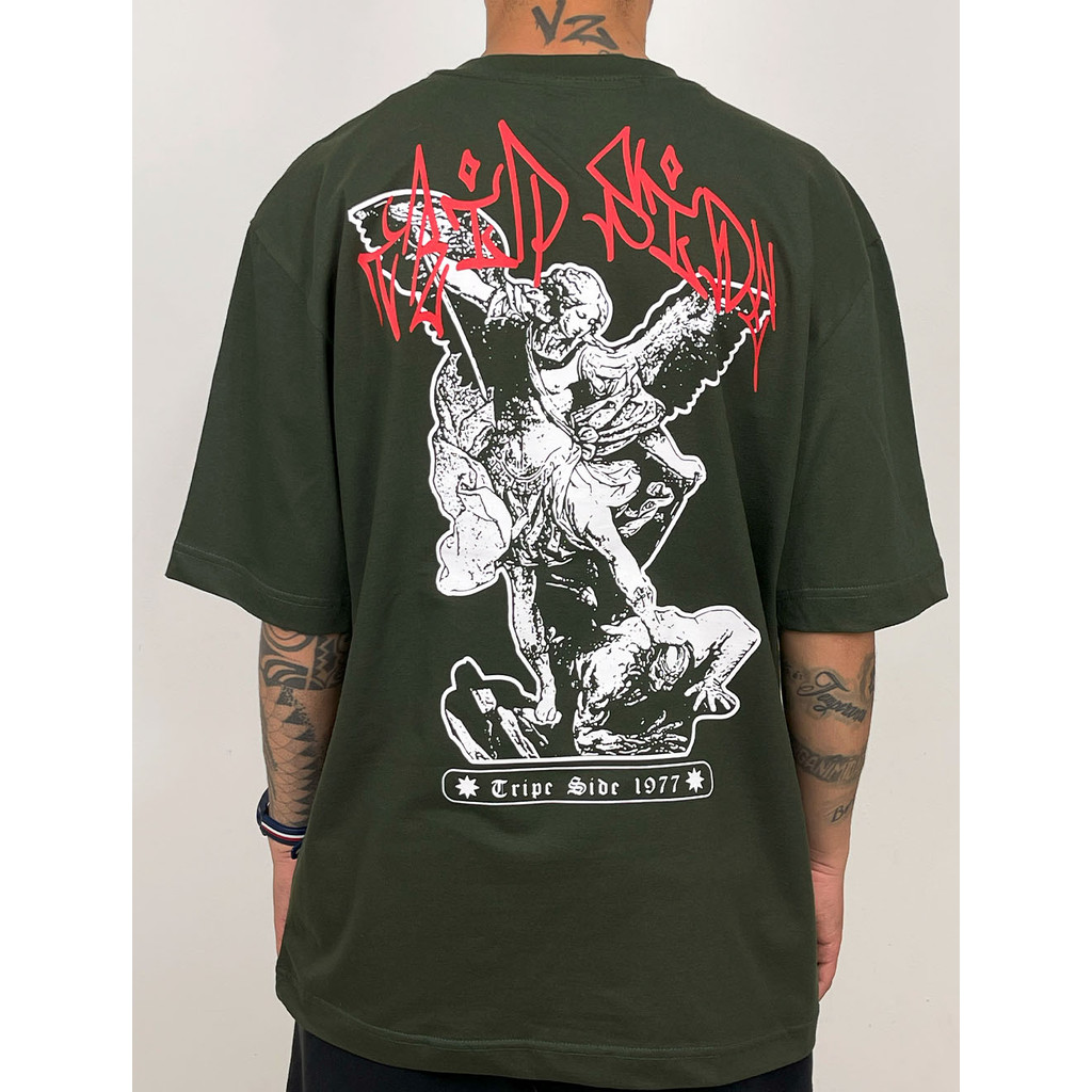 Camiseta Oversized Trip Side Arcanjo Miguel vs Serpente - Verde Musgo