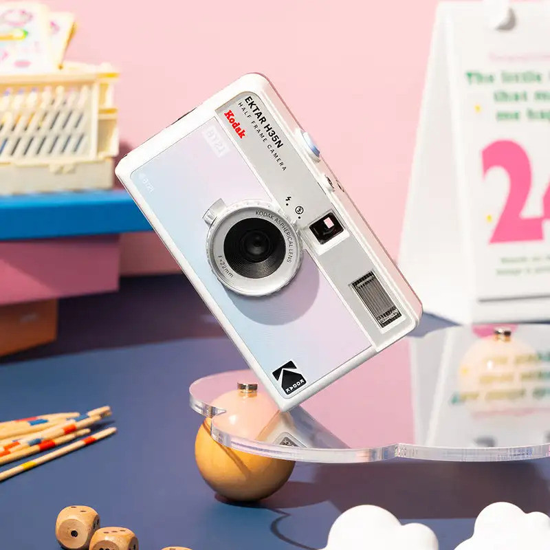 Câmera De Filme Kodak Ektar H35N x BT21 De Edição Limitada Com
