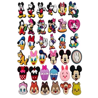 8pcs Disney DIY Hole Shoes Beach Packaging Accessories (Estilo Aleatório)