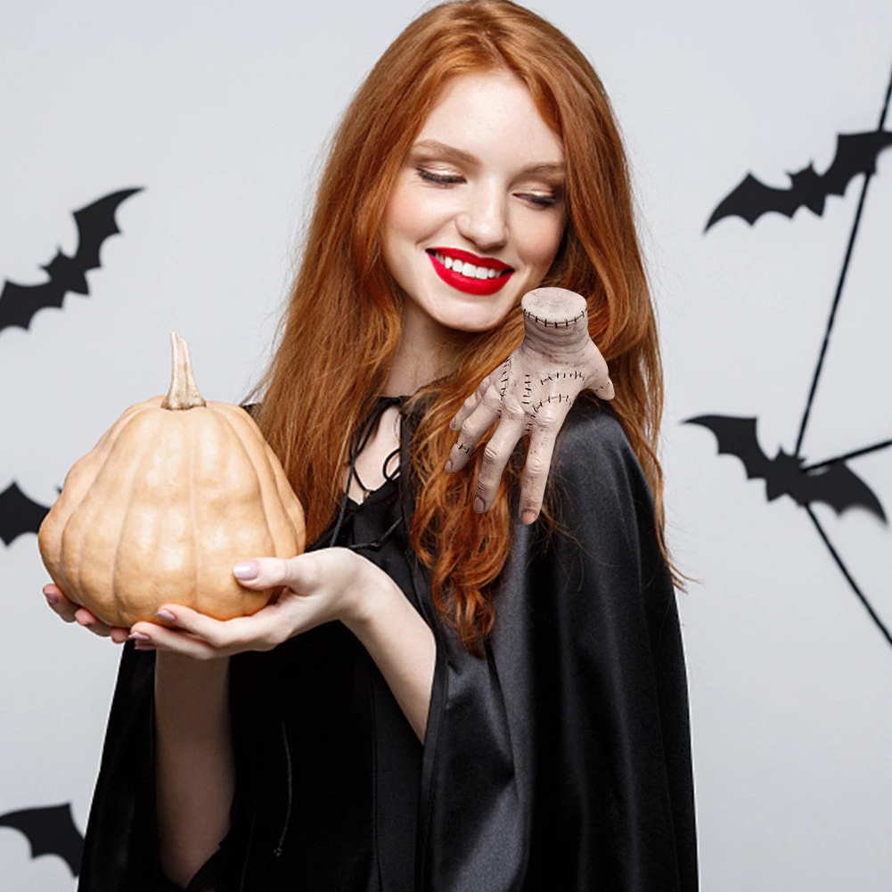 Mãozinha Família Addams Halloween