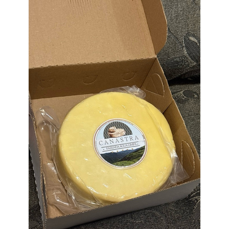 Queijo Minas Meia-Cura 1kg Serra da Canastra