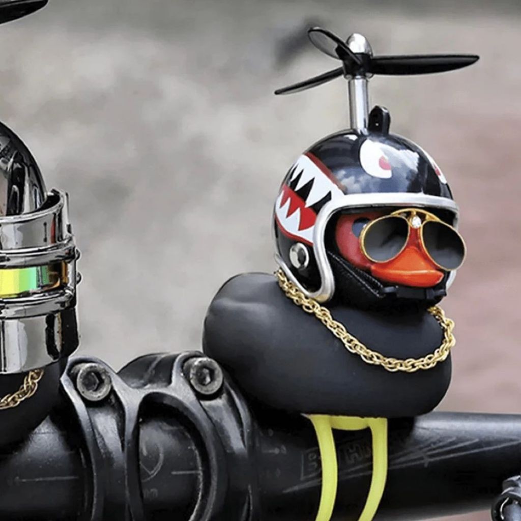 Patinho Jack da Zueira Com Led - Pato de Borracha Moto Bike | Shopee Brasil