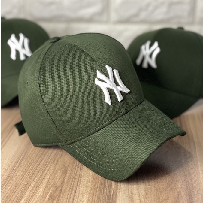 Boné New York Verde Militar Logo Branco Feminino Masculino Altissima Qualidade