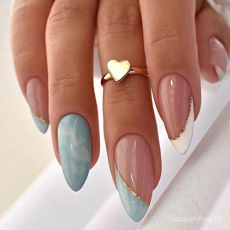 unha postiça decorada realista amendoada Sombreamento Médio Azul Decoração De Unhas Falsas