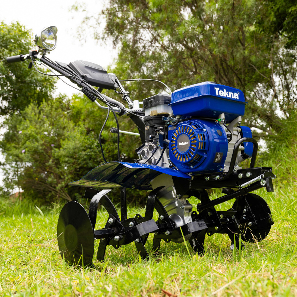 Motocultivador á Gasolina 2T 1,7HP com Rodas ZT-520 ZMAX em