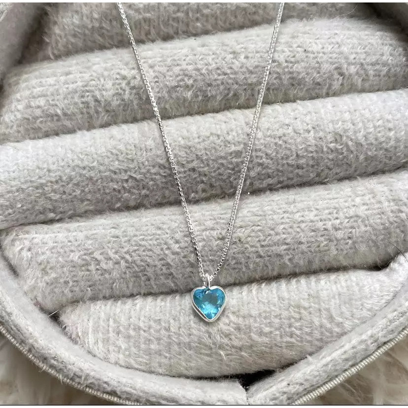 Colar Cordão Ponto de Luz Vermelho Coração em Prata 925