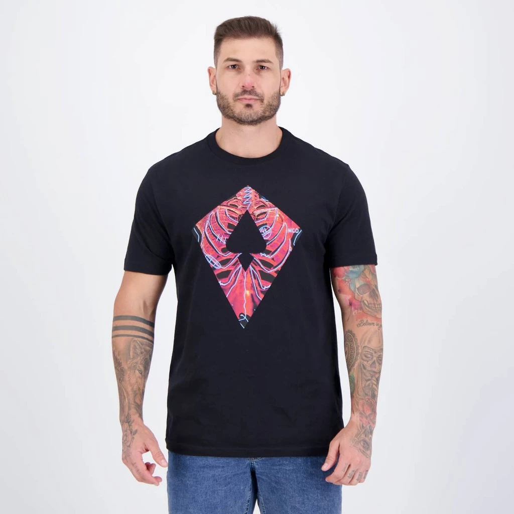 Camiseta MCD Pipa Esquelete Preta