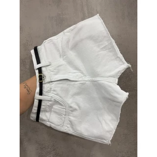 Short Jeans Branco Com Barrinha Desfiada