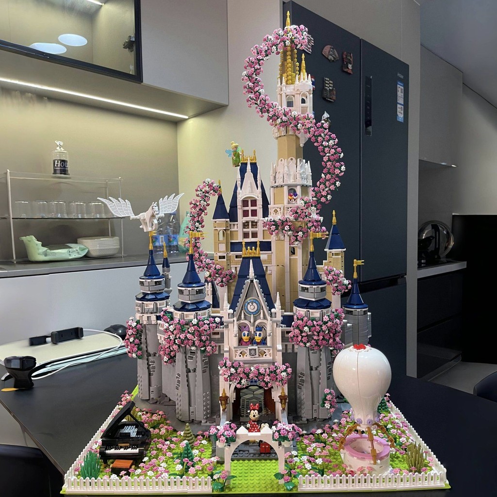 Compatível Com Lego Disney Sakura Castle Architecture Girl Series 