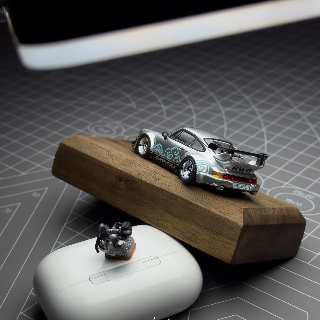 Motorhelix-MH 1/64 Porsche RWB 964 Silver Phoenix limited edition