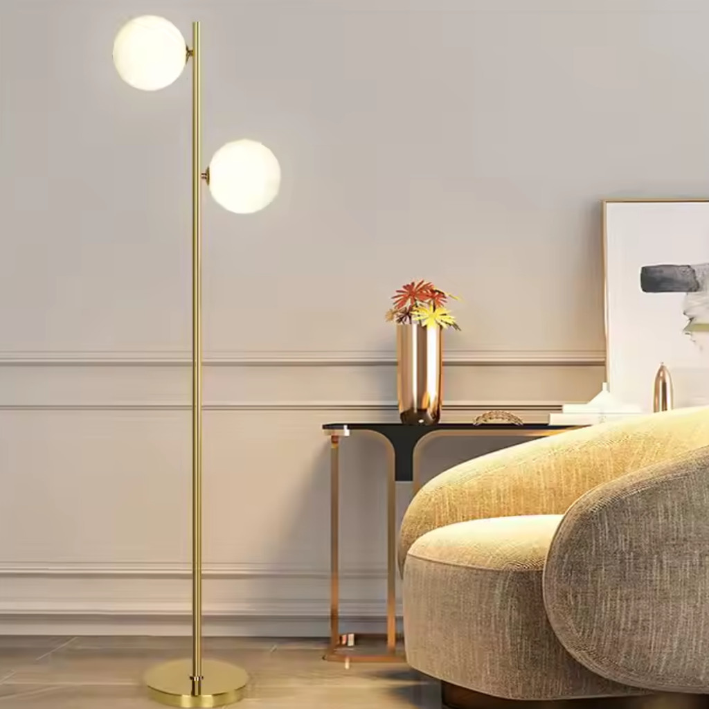 Luminária Piso Chão 162cm Jabuticaba 2 Globos Dourada KJTD-710