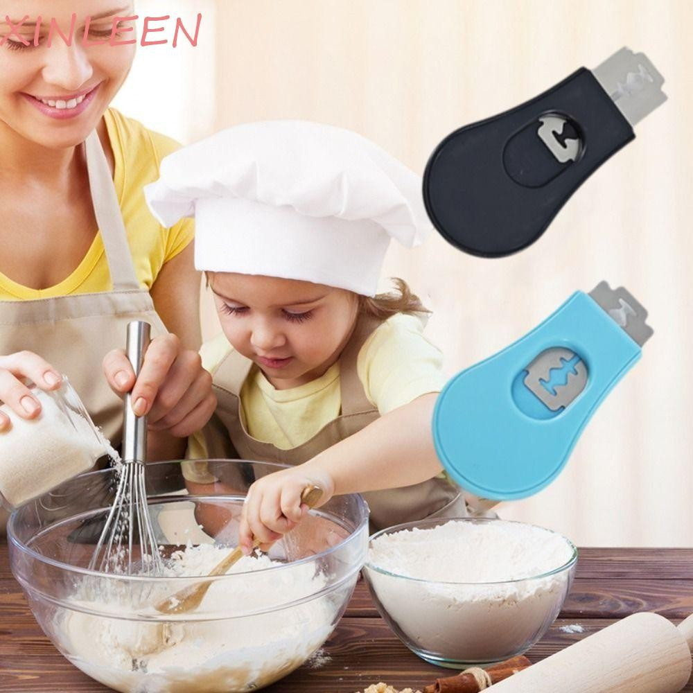 Cortador de Pão Xinlian 2 Peças Mini Retrátil para Massa Fer
