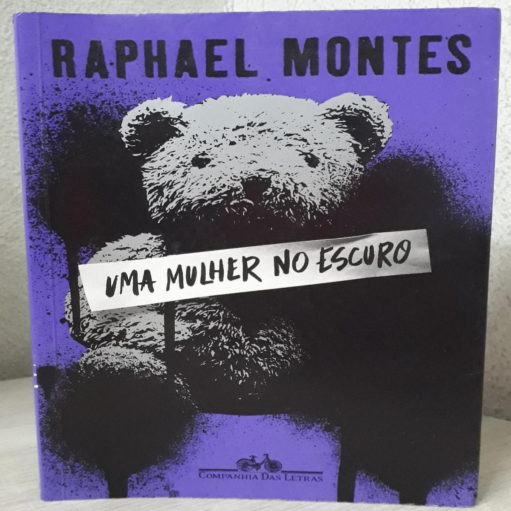 UMA MULHER NO ESCURO autor raphael montes | Shopee Brasil