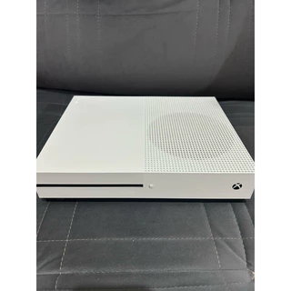 XBOX ONE S C/DEFEITO PARA RETIRAR PEÇAS LEIA