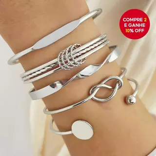 Conjunto De 5 Peças De Pulseiras De Metal Elegantes Douradas E Prateadas Com Nó De Coração Design Aberto Luxo