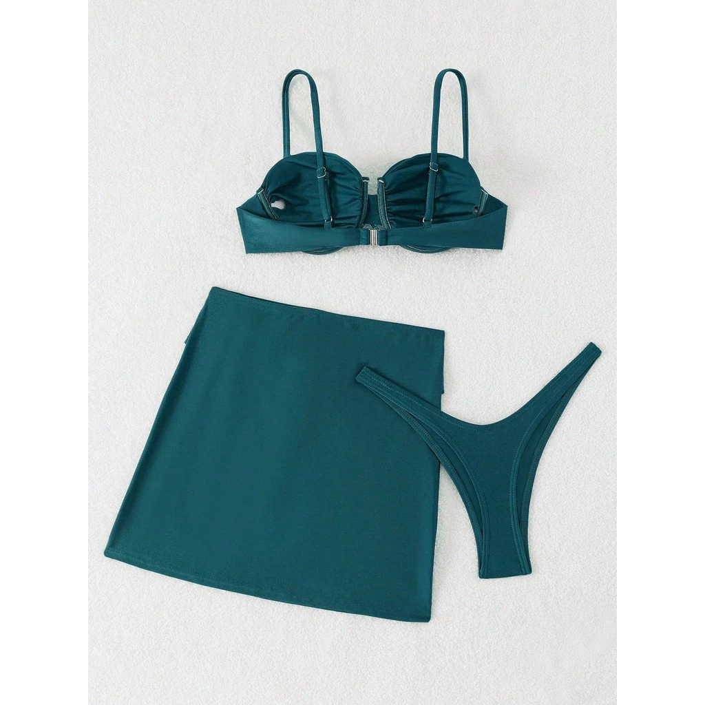 Conjunto de Biquíni com Saia e Detalhe de Estrela do Mar
