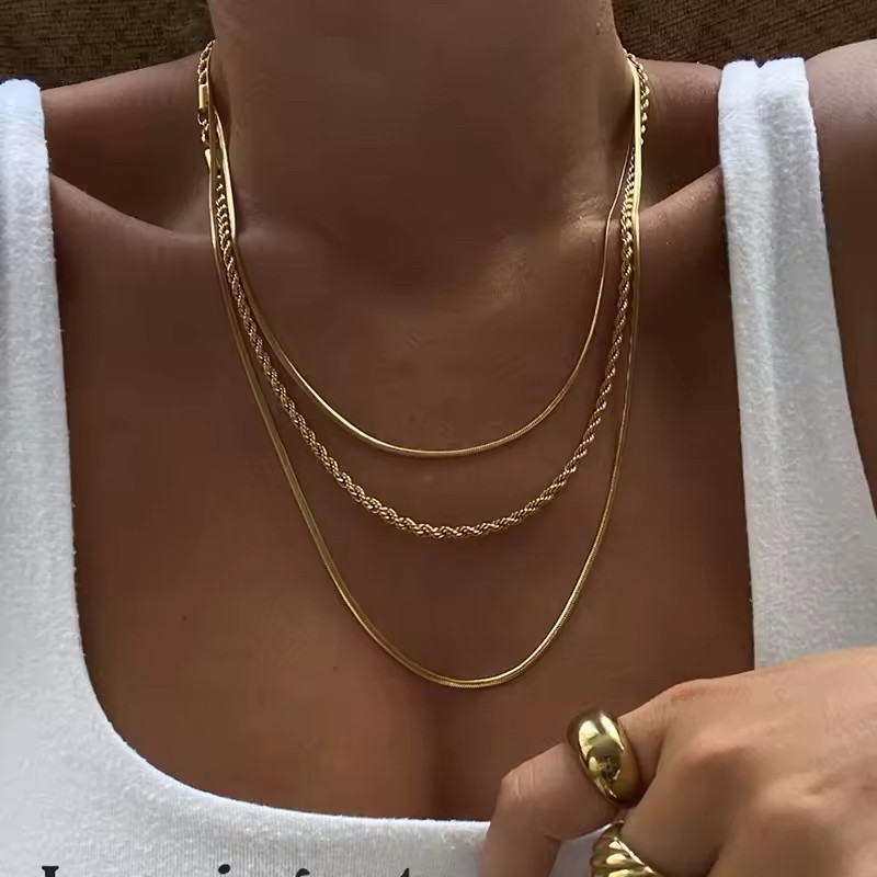 Colar Triplo Feminino em Aço Inoxidável Dourado, Não Desbota