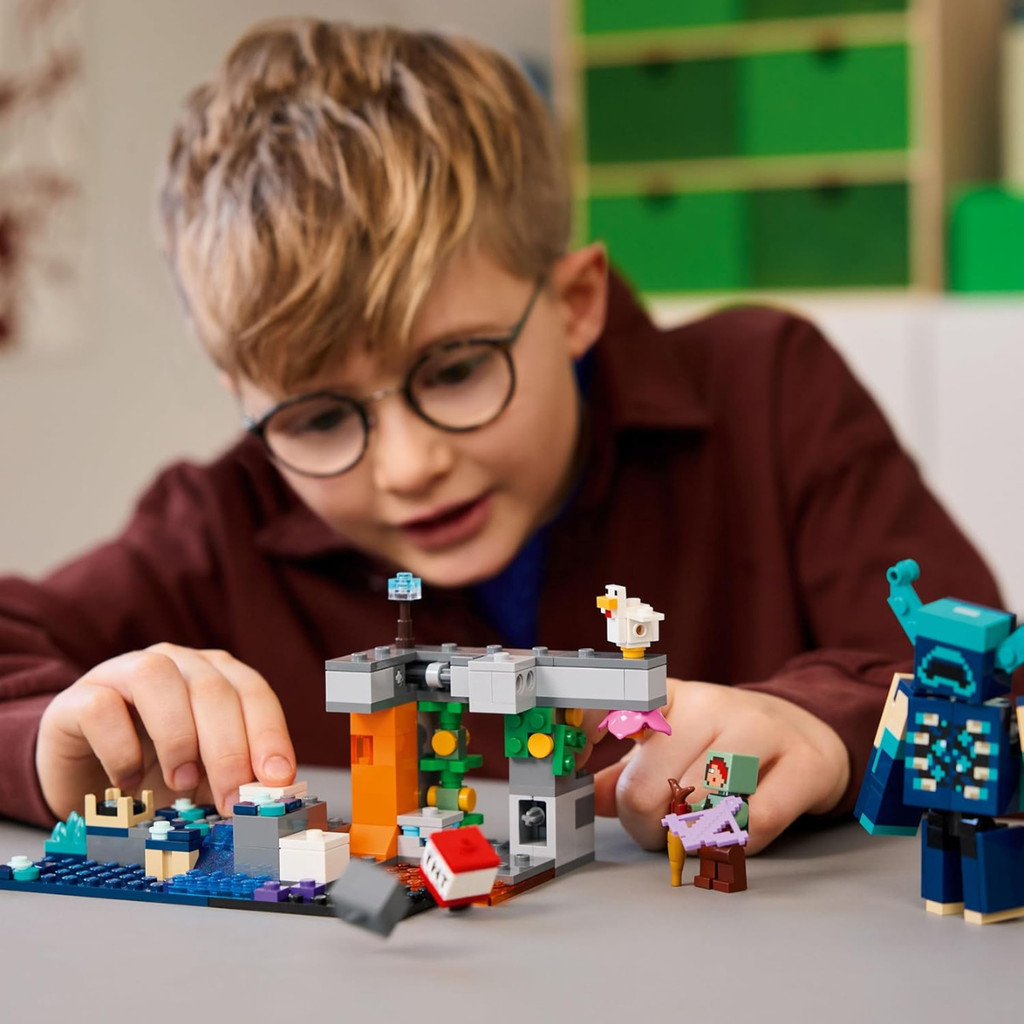 Lego Minecraft O Encontro com o Guarda 21274 | Shopee Brasil