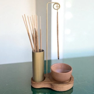 Incensário Invertido com suporte pra incenso – Madeira nobre e acabamento artesanal