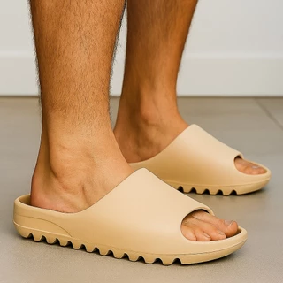 Chinelo Slide Yeeze Lançamento Confortável com Solado Macio