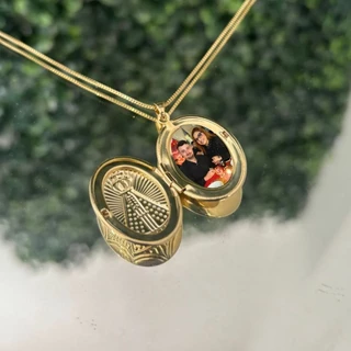 Colar relicário Nossa Senhora Aparecida + 2 fotos+ caixa Banhado a Ouro 18k