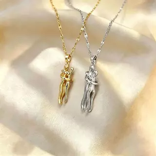 Colar Pingente Abraço Casal Aço Inoxidável Dourado e Prateado Presente Romântico