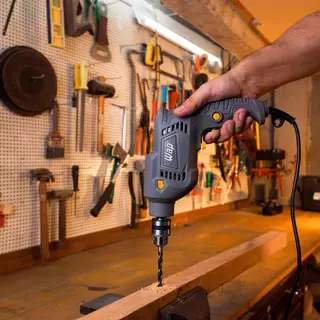 Parafusadeira e Furadeira de Impacto WAP WF 700FE