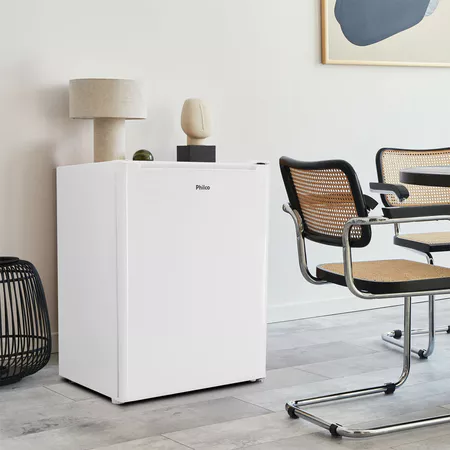 Frigobar Philco 68L Branco Porta Reversível PFG85B