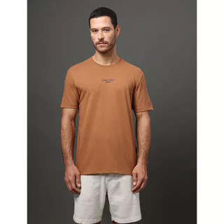 Camiseta Masculina Logo Calvin Klein Jeans - Havana em Oferta na Shopee