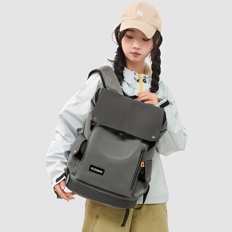 Mochila simples com vários bolsos com aba | Shopee Brasil