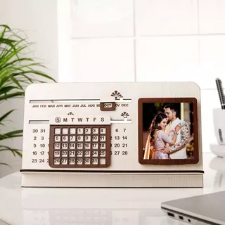 Calendário Perpétuo em MDF | Porta-Retrato de Mesa Personalizável | Organizador de Escritório e Decoração