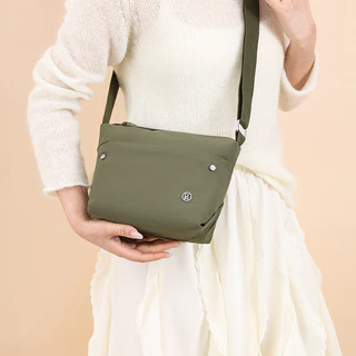 Bolsa Transversal e de ombro Pequena Estilosa Tiracolo Alça Ombro Feminina Shoulder Bag 2011 Yobel