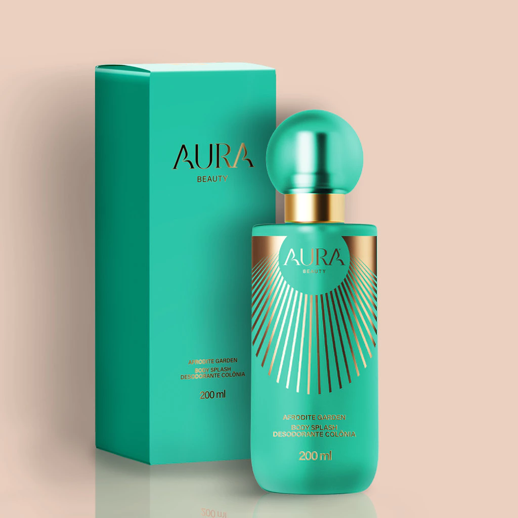 Frasco do perfume posicionado ao lado de sua caixa original na cor turquesa