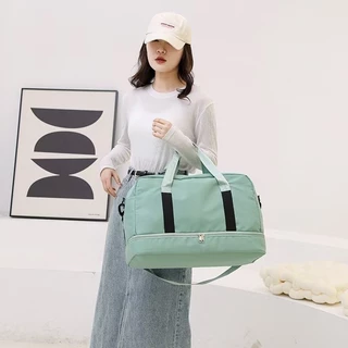 Bolsa De Viagem Sport Com Bolso Impermeável Alça Lateral 30L Capacidade  MARISA em Oferta na Shopee