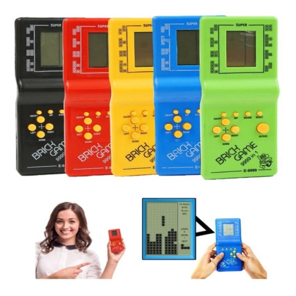 Mini Game Com 9999 Jogos Divertidos Retrô Kit 18 Consoles - Tem