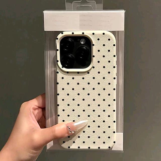 Capa em Pele com Estampado UV Bolinhas Pretas — Compatível com iPhone 18,17, 16, 15, 14, 13, 12, 11 Pro Max e Plus