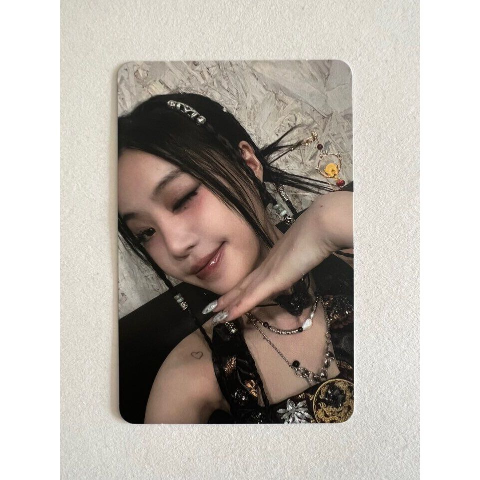 G) I-Dle-Idle SEO SOOJIN 1o Álbum Solo AGASSY Cartão Oficial