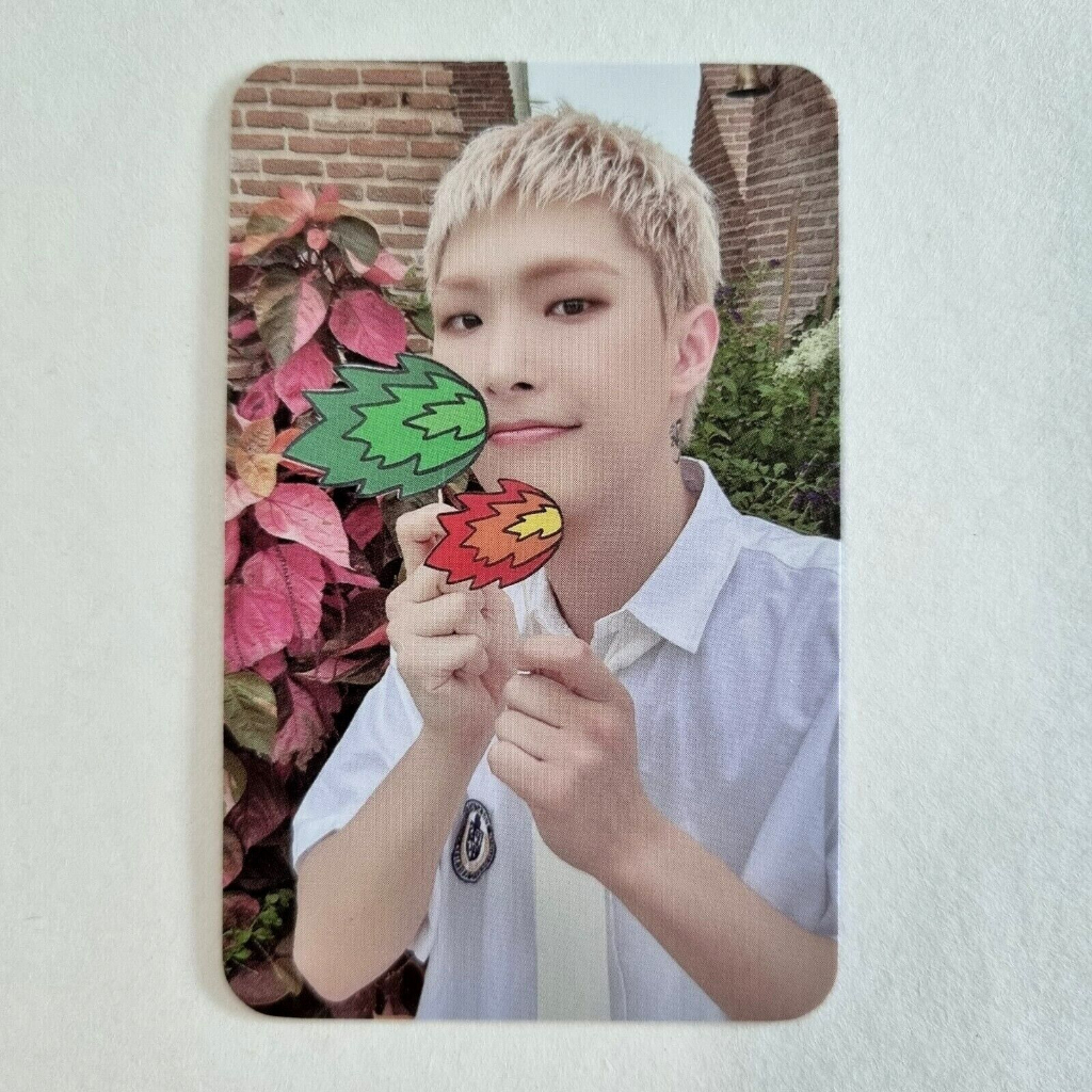 ATEEZ THE WORLD EP . 2 OUTLAW Plataforma Ver Cartão Fotográfico