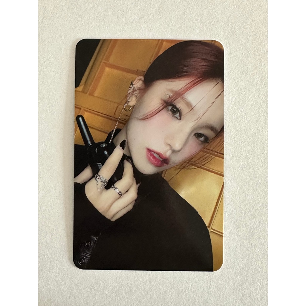 ITZY 2o Álbum BORN TO BE Official Fotocard-Yeji | Shopee Brasil