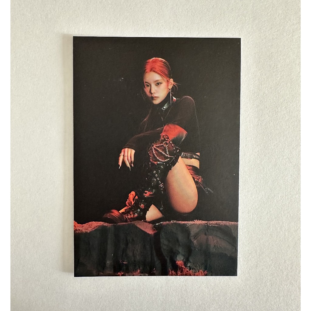 ITZY 2o Álbum BORN TO BE Official Fotocard-Yeji | Shopee Brasil