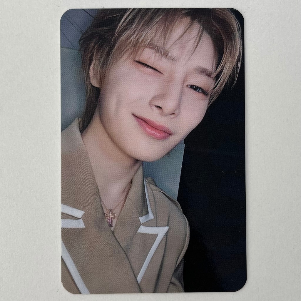OFFICIAL] SKZ STRAY KIDS Mini Album ATE SOUNDWAVE POB PHOTOCARD