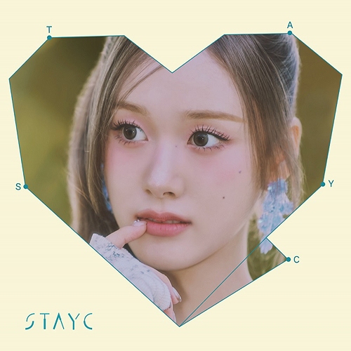 STAYC - Japan 5th Single Album [GPT / TELL ME NOW] | Shopee Brasil
