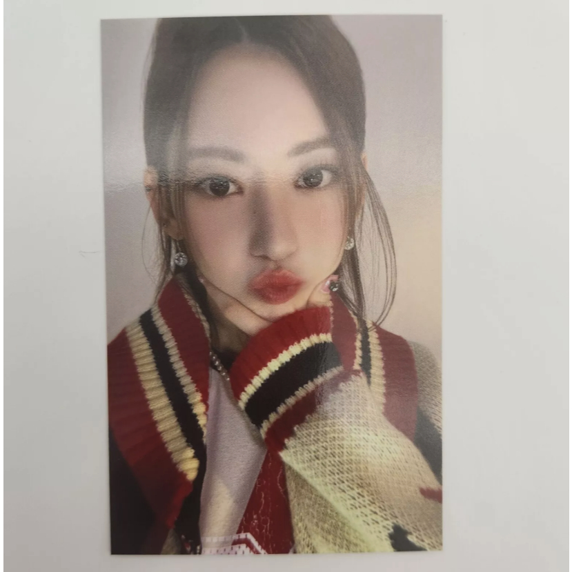 LE SSERAFIM FEARNADA HOODIE Mサイズ　カード付き OFFICIAL] LE SSERAFIM 1st Fan Meeting FEARNADA HOODIE PHOTOCARD
